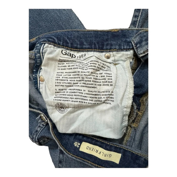 Gap | Girlfriend Jeans - Picture 4 of 7